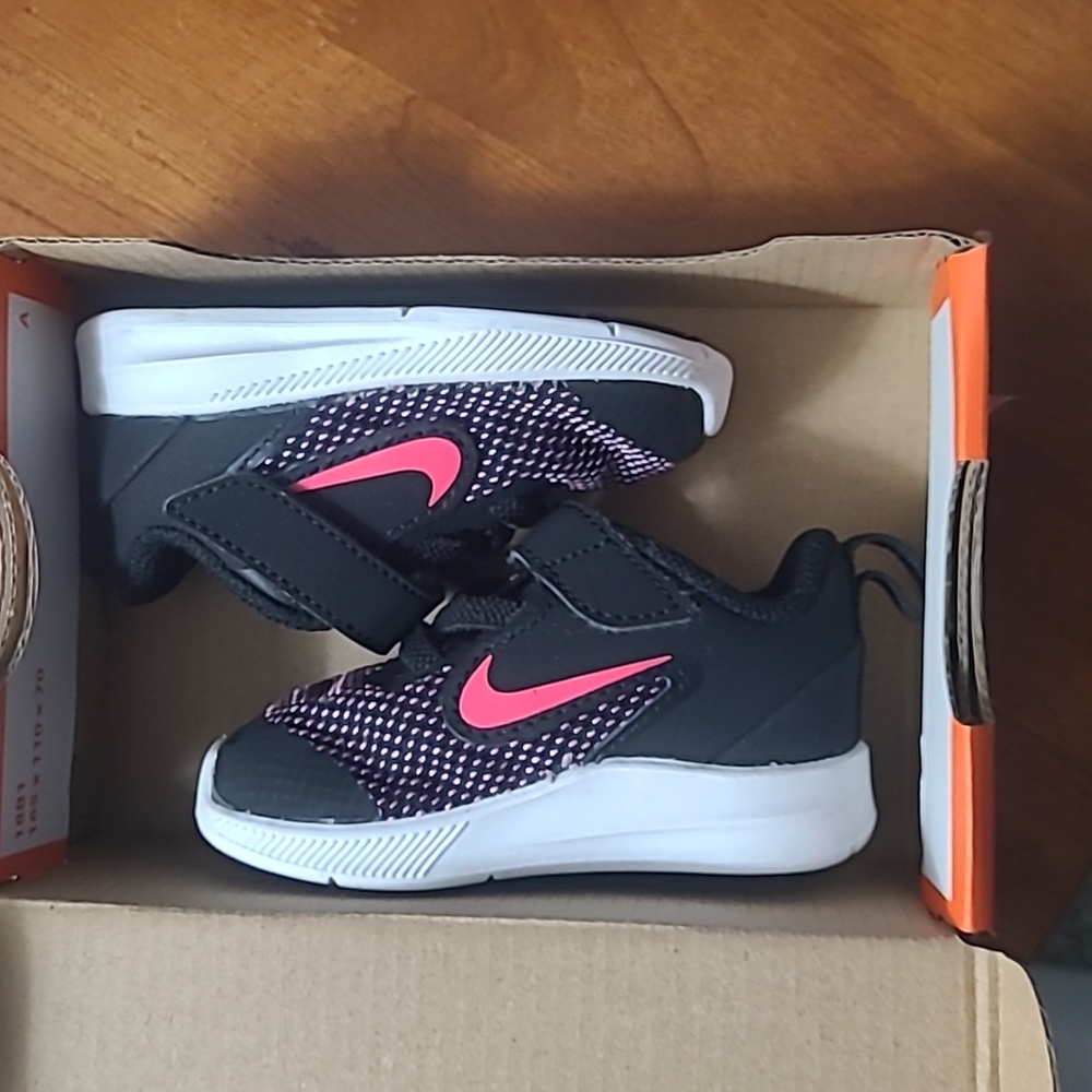 NWT Nike Downshifter 9